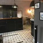 Logis & Le Florence 2*