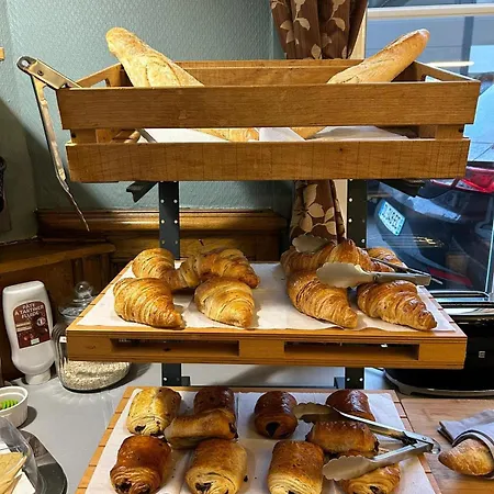 Szálloda Logis & Le Florence 2*