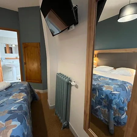 Logis & Le Florence 2*