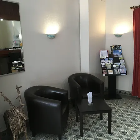 Logis & Le Florence 2*