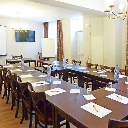 Logis & Le Florence Hotel 2*