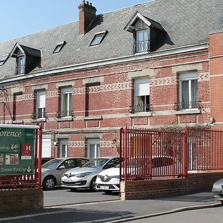 Logis & Le Florence 2*